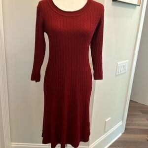 NWOT- Sangria long sleeves sweater midi dress in burgundy red. Size L